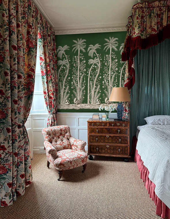 Palm-Canton-Green---Bedroom27.9.26