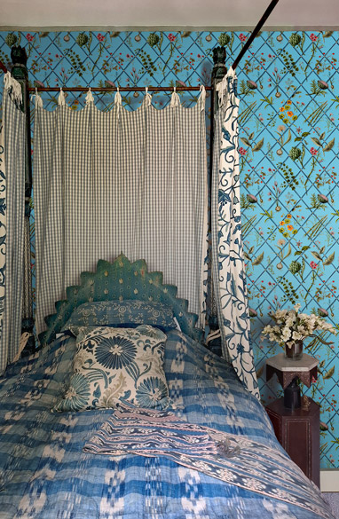 Secret-Garden-Spare-Room.382x585